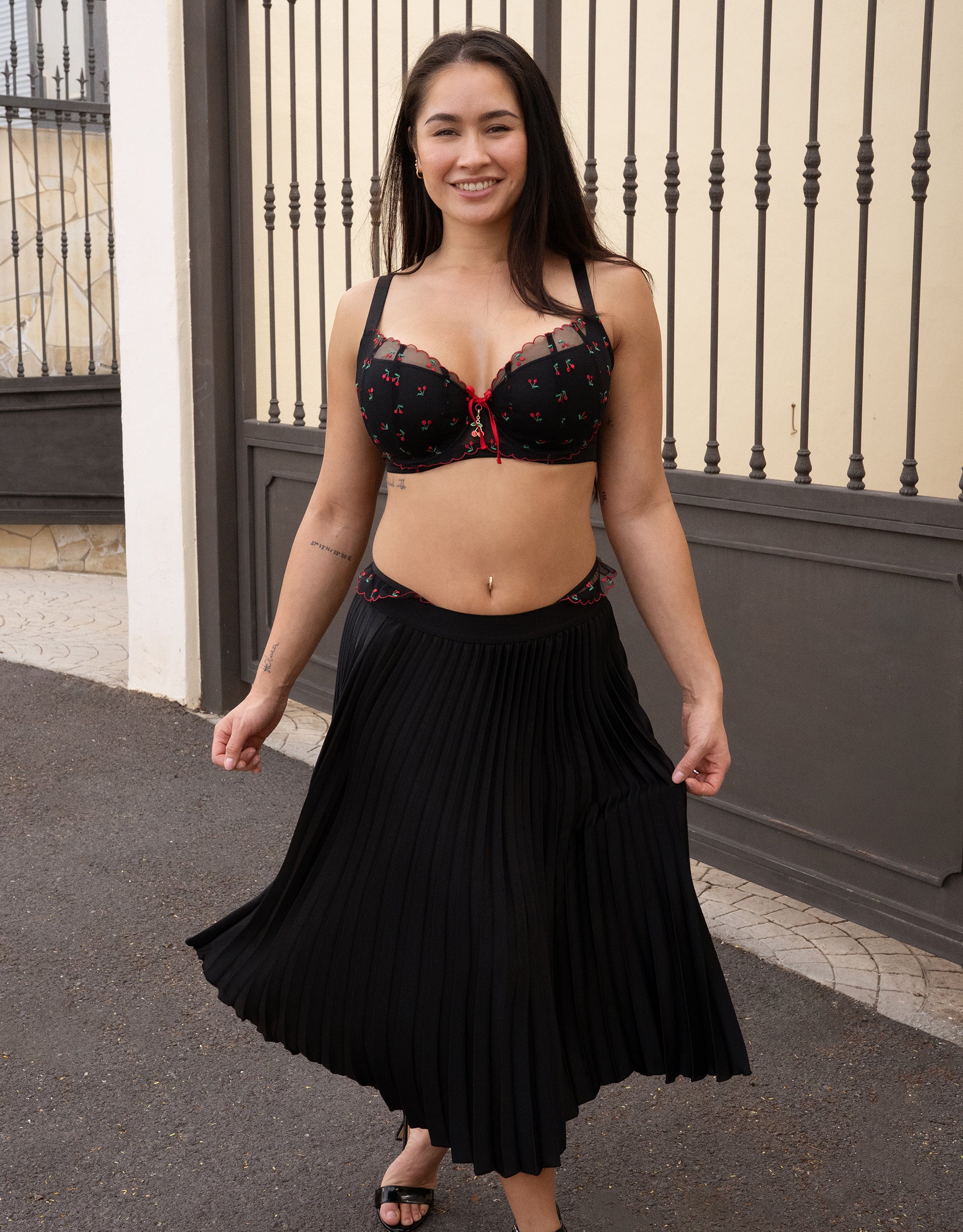 BH Belle Black Cherry - Image 6