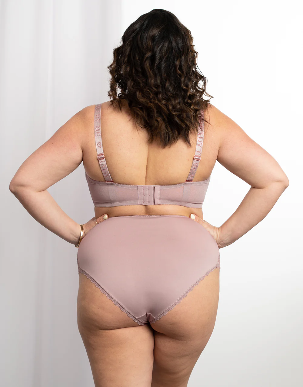 BH Diamond Taupe - Image 10