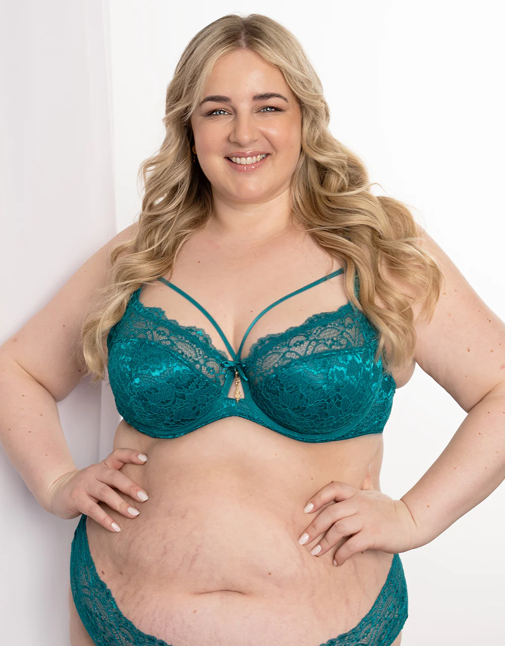 BH Eliana Satin Emerald - Image 5