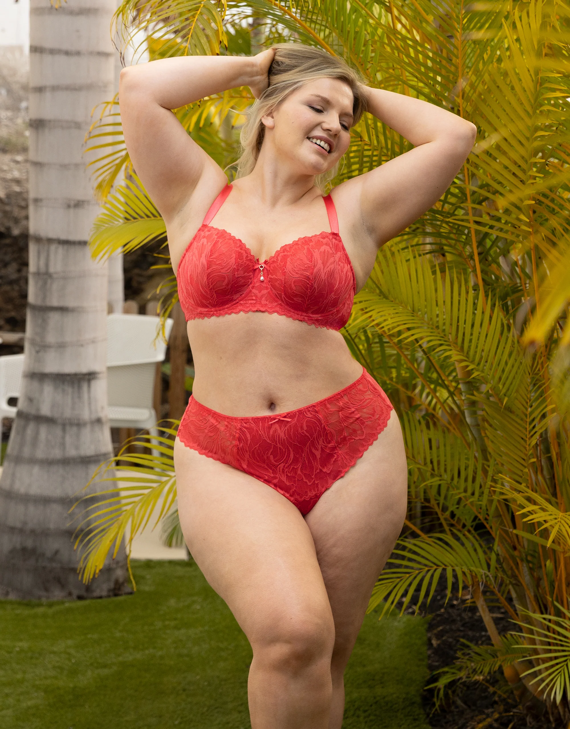 High-Brazilian Cariba Hibiscus - Image 4