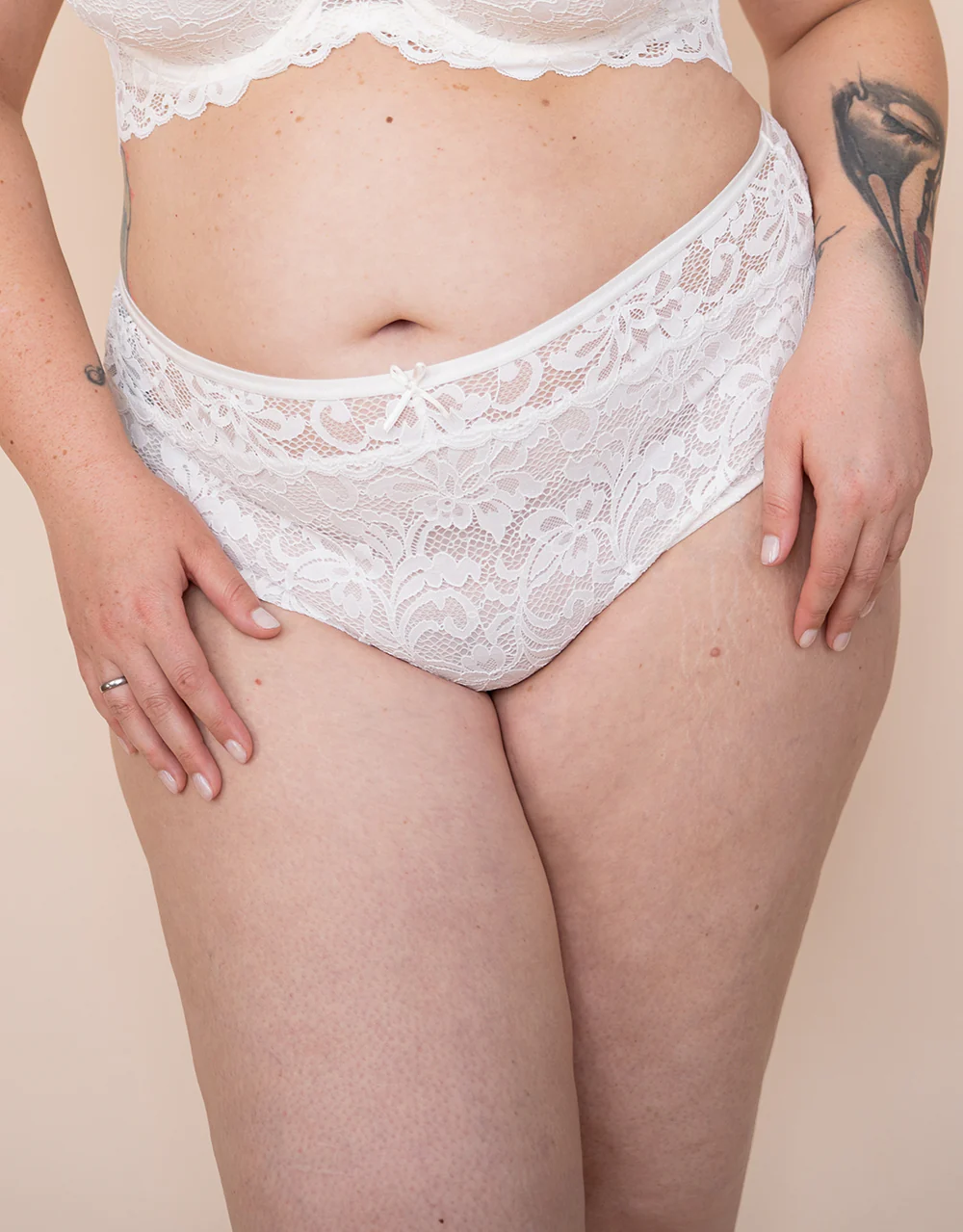 High-Panty True Luna Day - Image 3