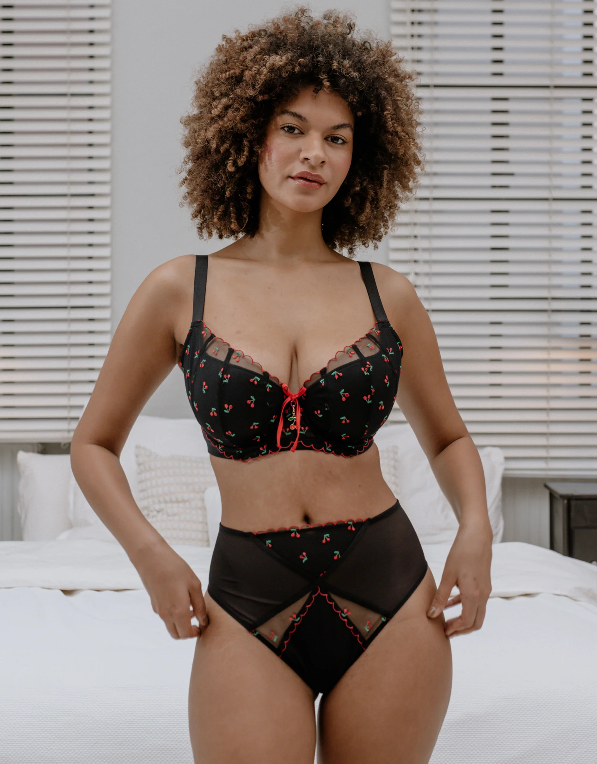 High-Waist-Brazilian Belle Black Cherry - Image 3