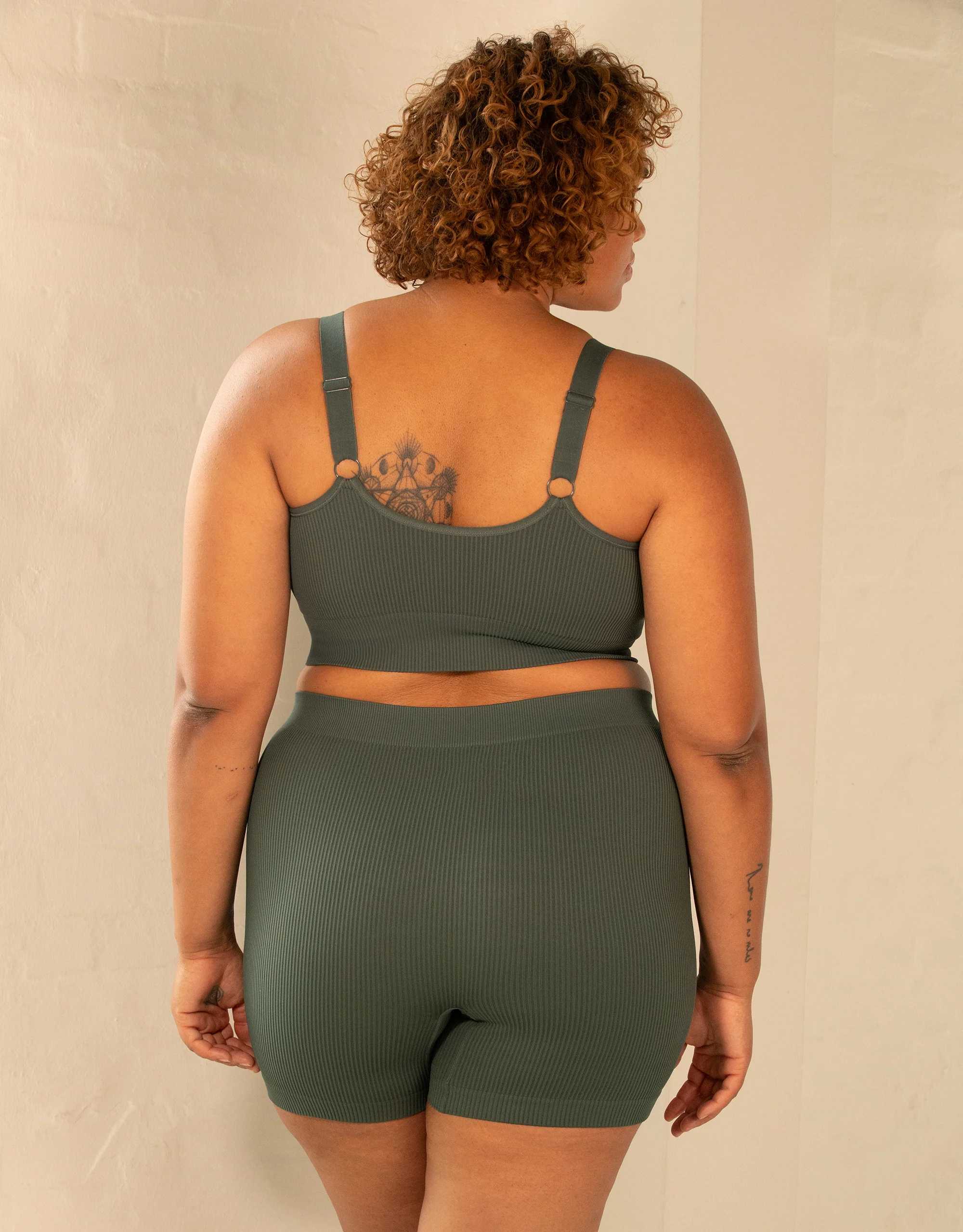 High-Waist-Shorts Freeda Olive - Image 5