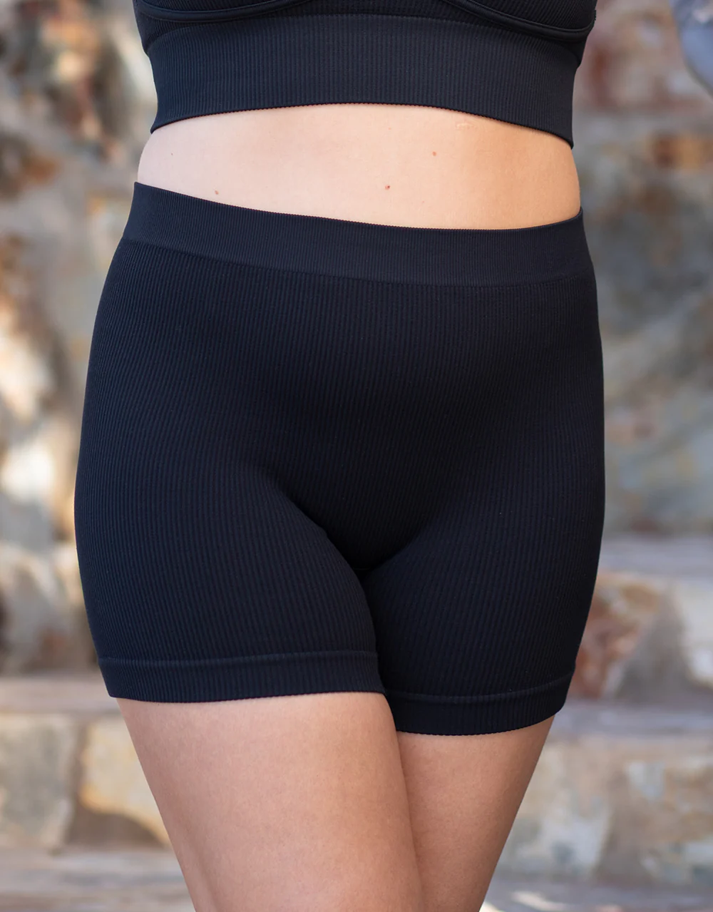 High-Waist-Shorts-Set 2x Freeda Black/Taupe - Image 2